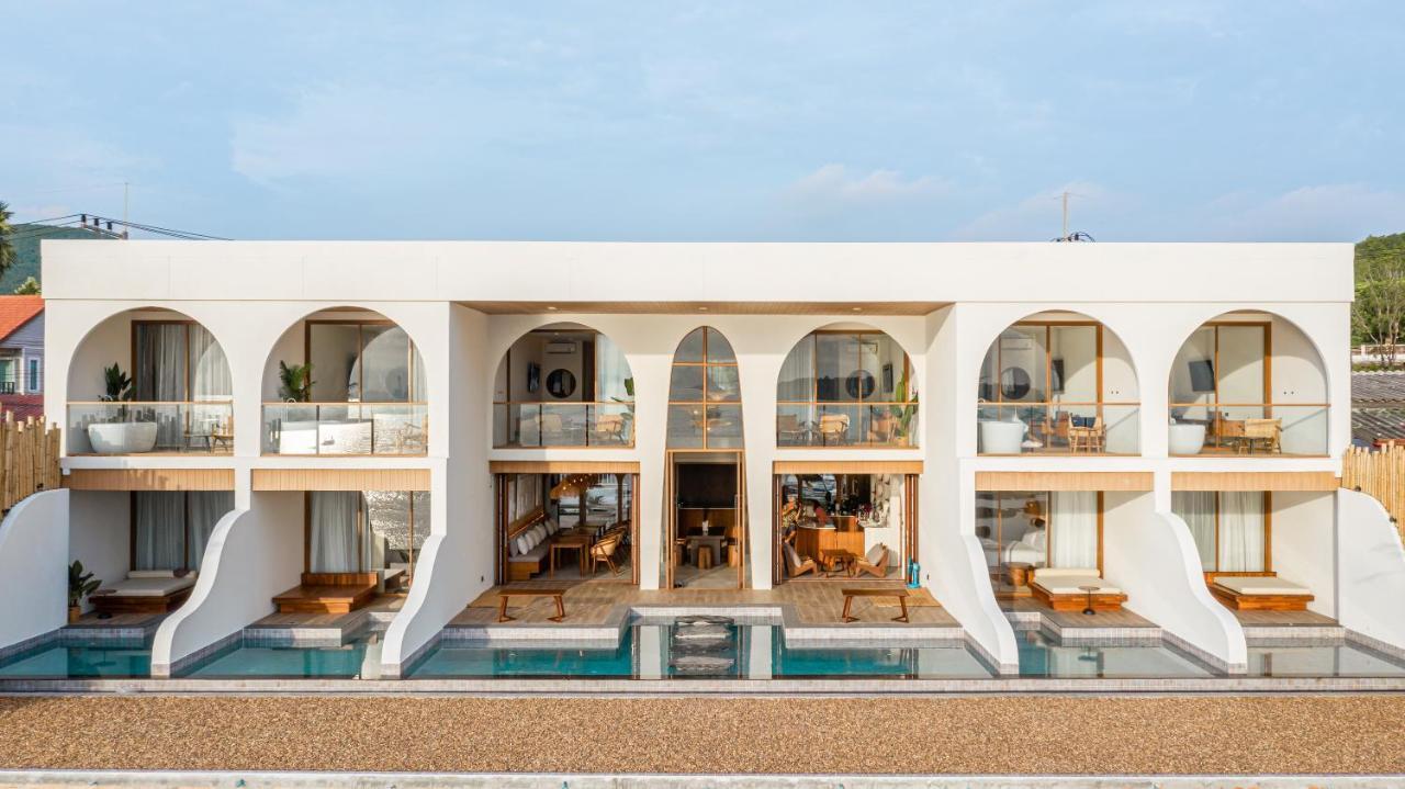 Tasana Bar And Luxury Resort 格兰岛 外观 照片