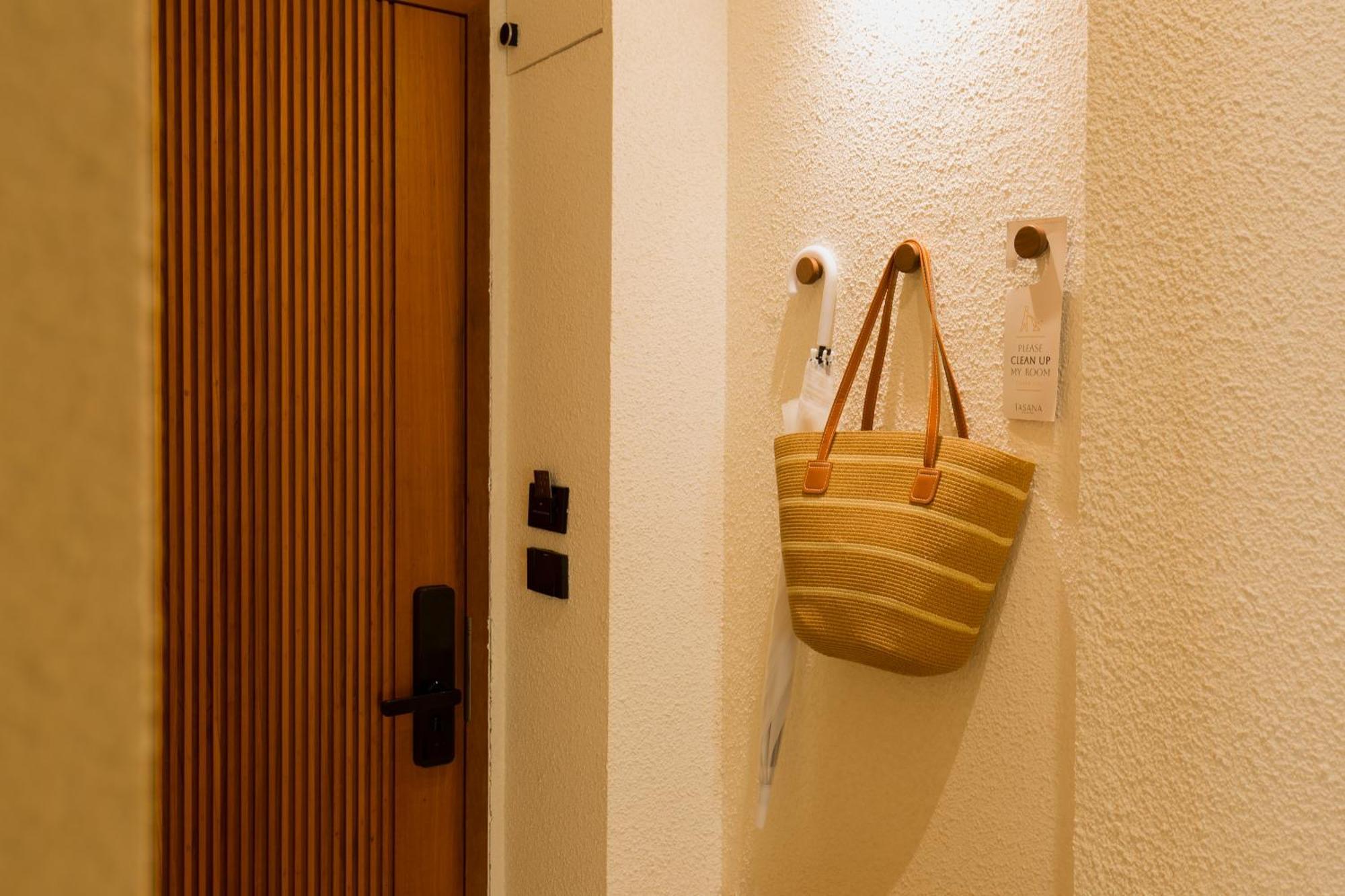 Tasana Bar And Luxury Resort 格兰岛 外观 照片