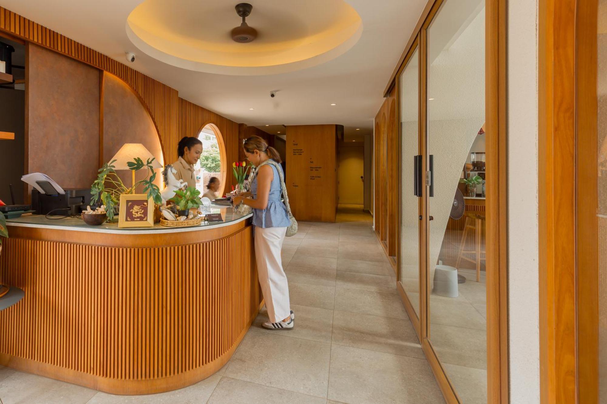Tasana Bar And Luxury Resort 格兰岛 外观 照片