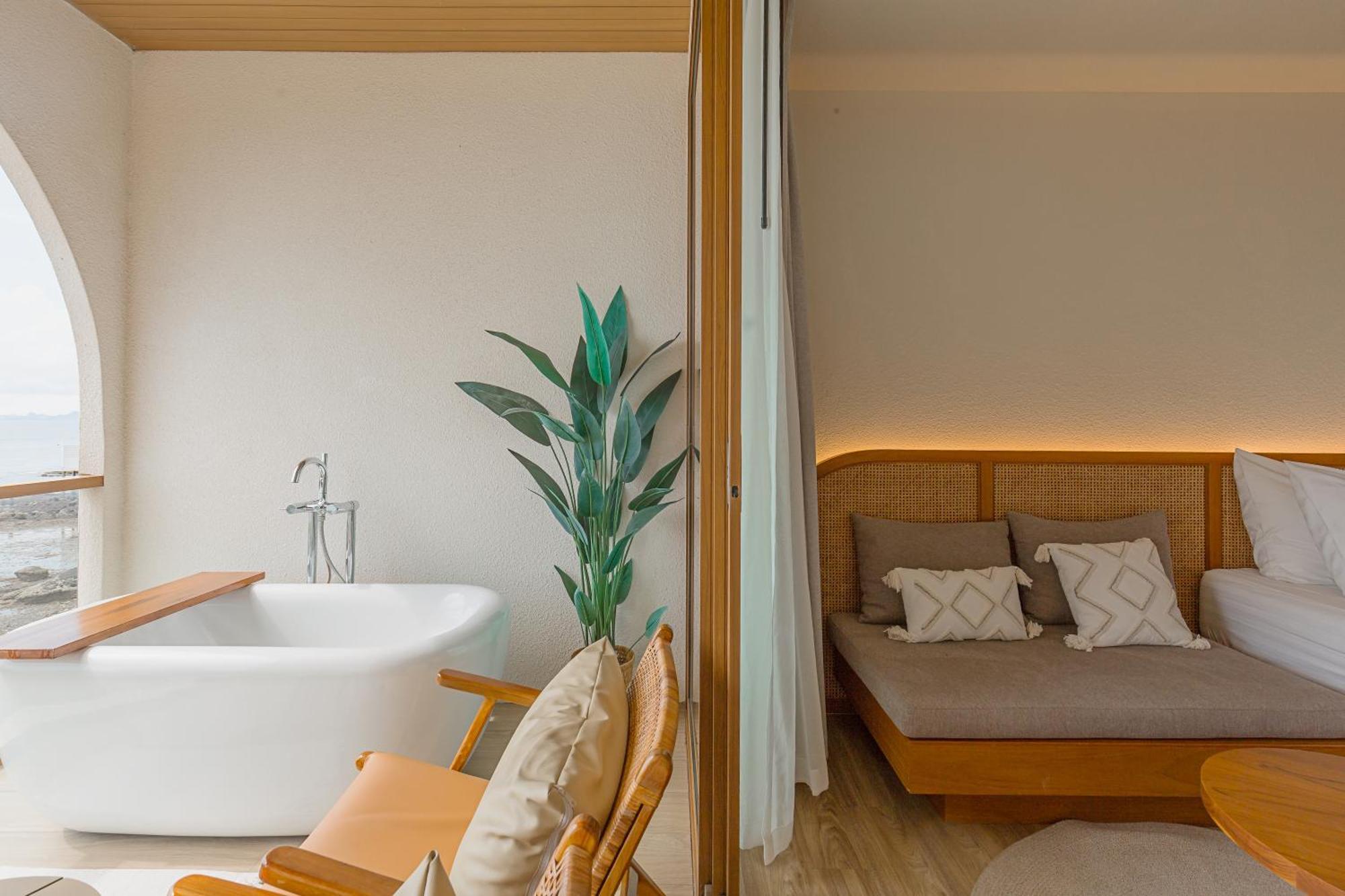 Tasana Bar And Luxury Resort 格兰岛 外观 照片