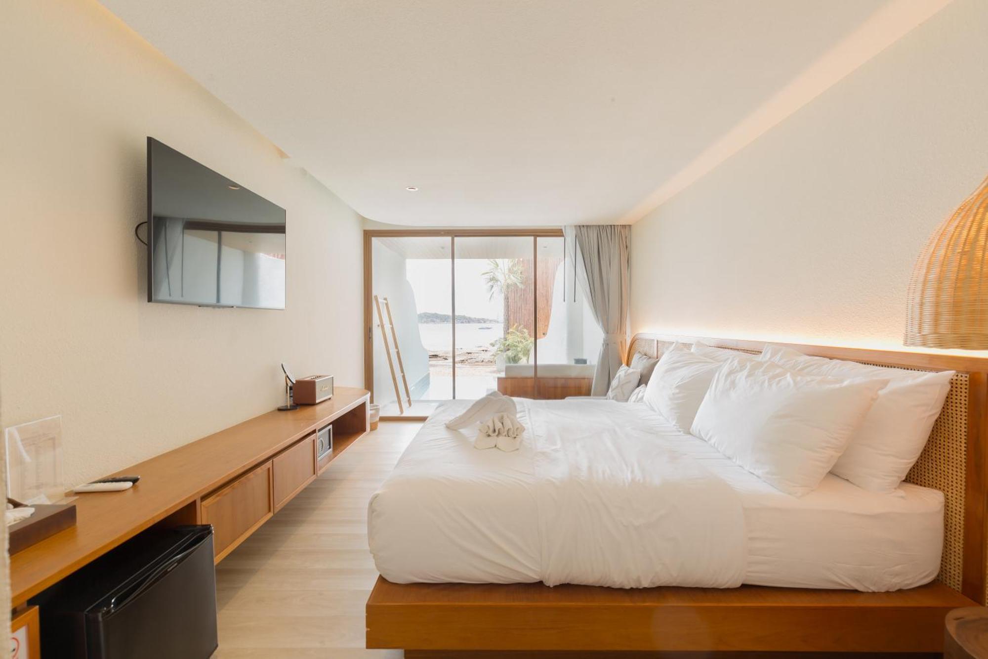 Tasana Bar And Luxury Resort 格兰岛 外观 照片