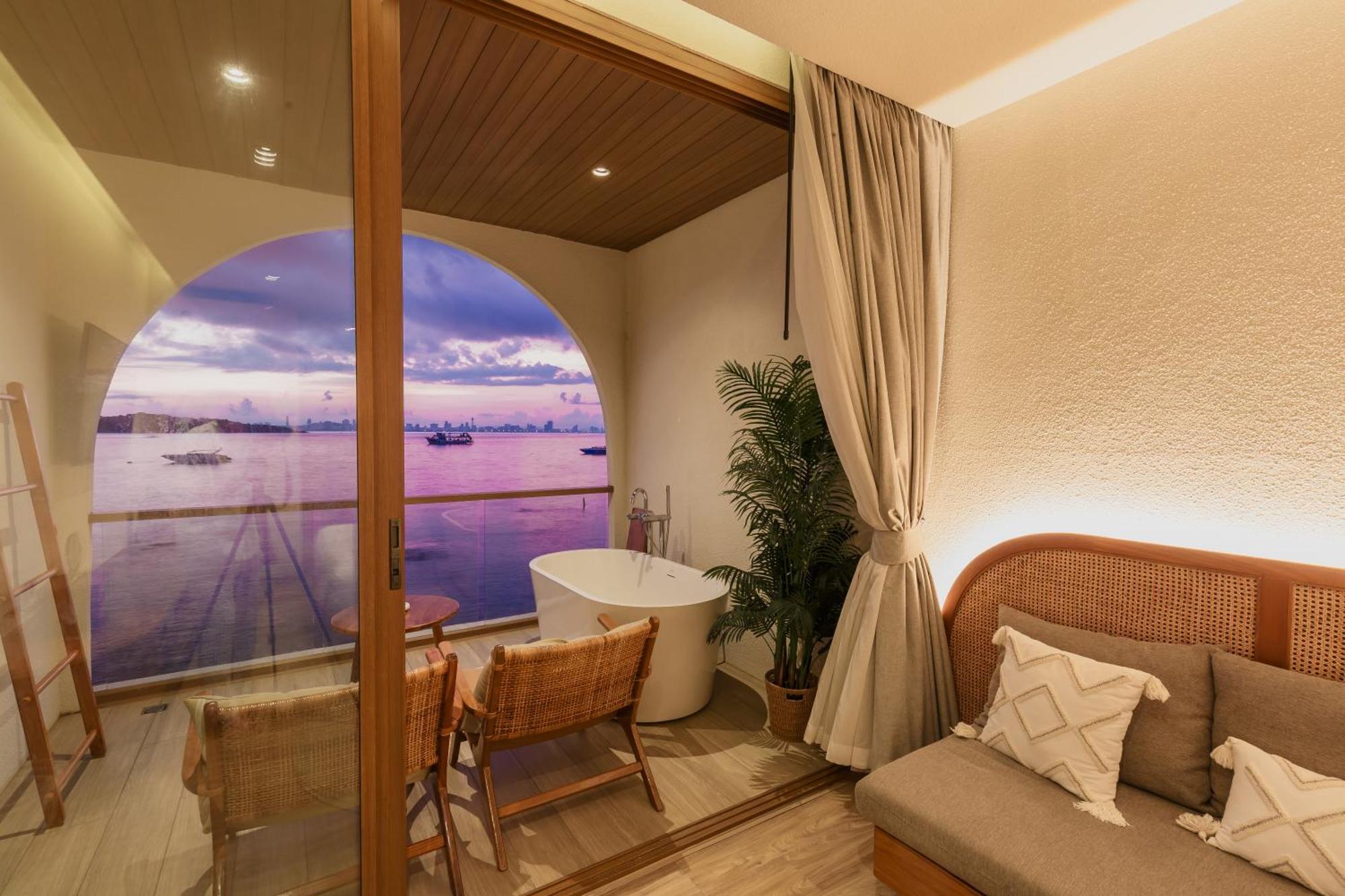 Tasana Bar And Luxury Resort 格兰岛 外观 照片